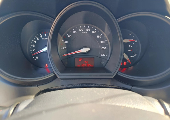 Kia Rio cena 26400 przebieg: 124184, rok produkcji 2014 z Łask małe 631